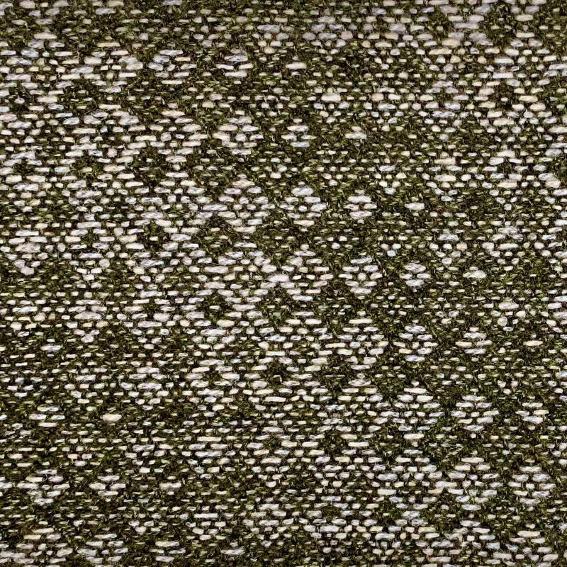 Close-up of the shawl with the diagonal from bottom right to top left