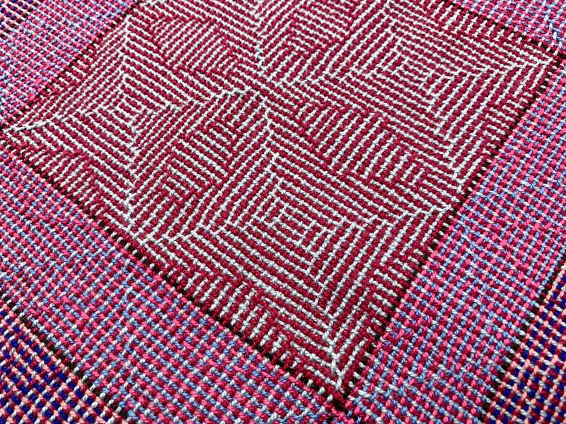Close-up of the handkerchief with 8-shaft diamond pattern
