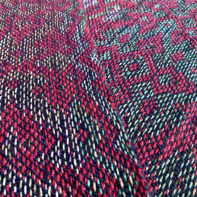 Close-up of turned taquete pattern at an angle