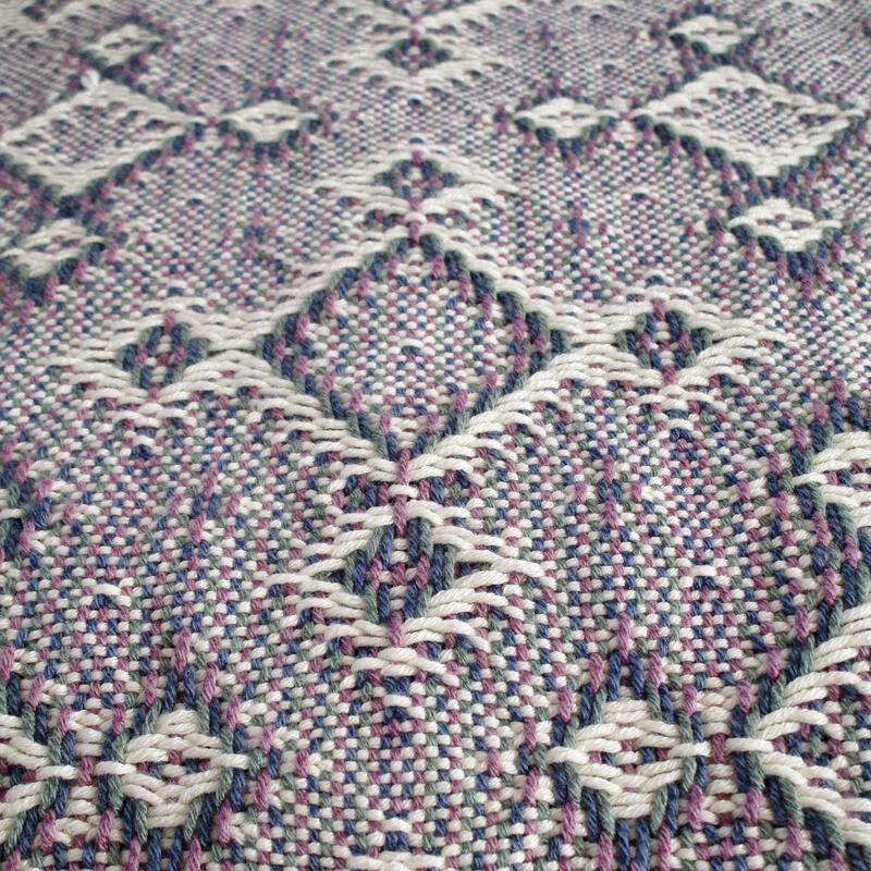 Light weft shawl
